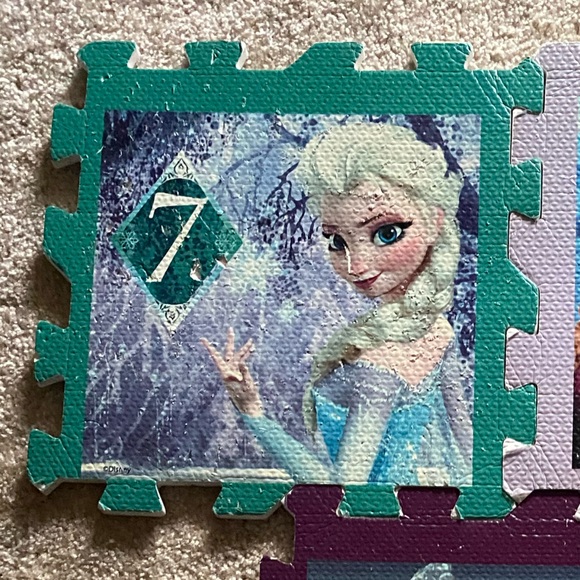 Disney Frozen 8pc Interlocking Foam Floor Mat Hopscotch Activity Play Set & bag - Picture 10 of 15